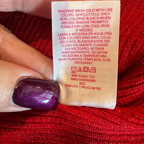 No Boundaries Women's Hot Red Sparkly Tank with gold chai strap, Size Medium - Picture 8 of 8